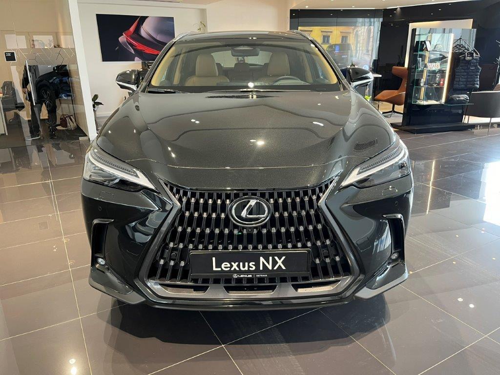 Lexus NX 450h+  2,5l