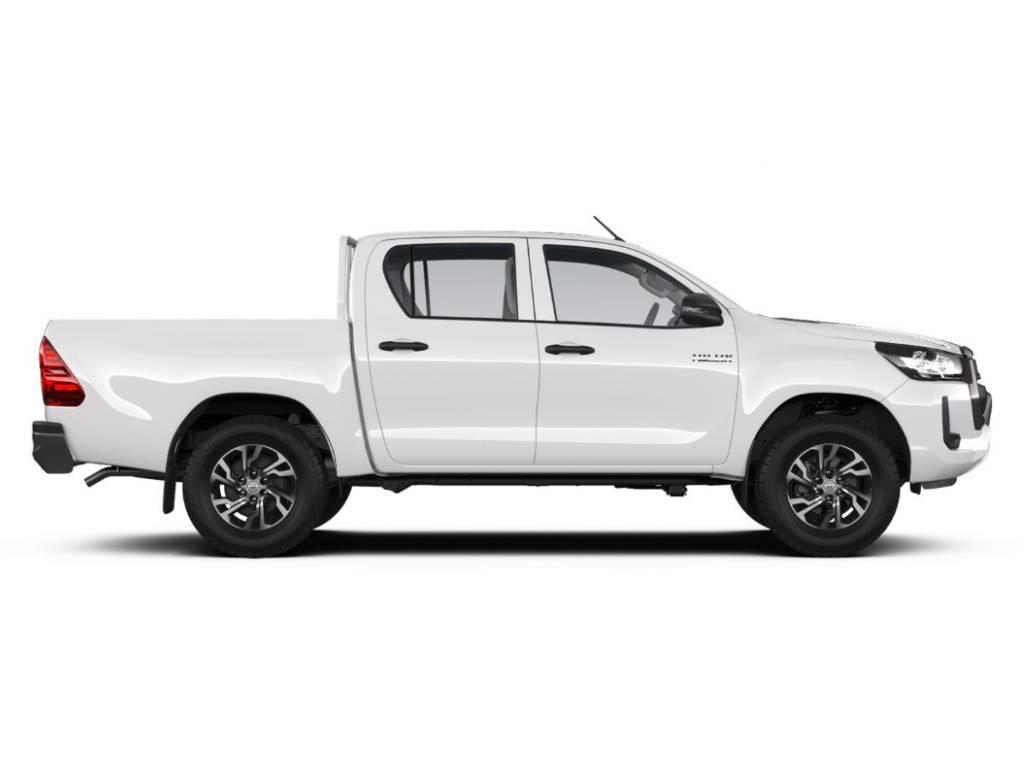 Toyota Hilux  2.4D 4×4 6MT Live Plus