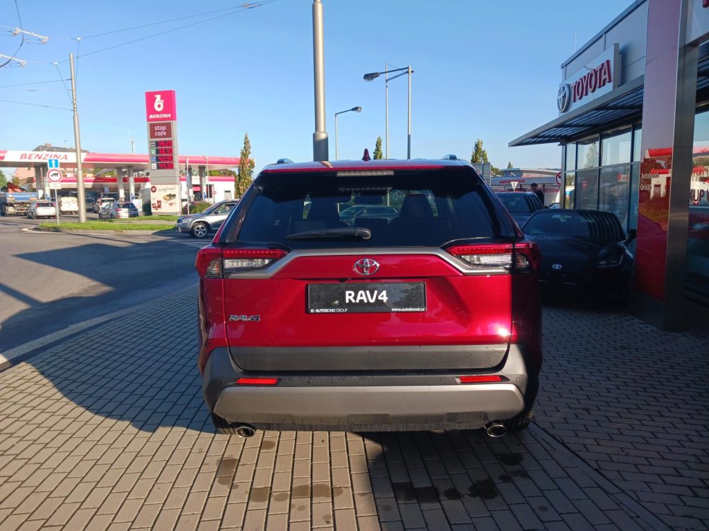 Toyota RAV4  2.0 Valvematic (173 k), Aut. převodovka