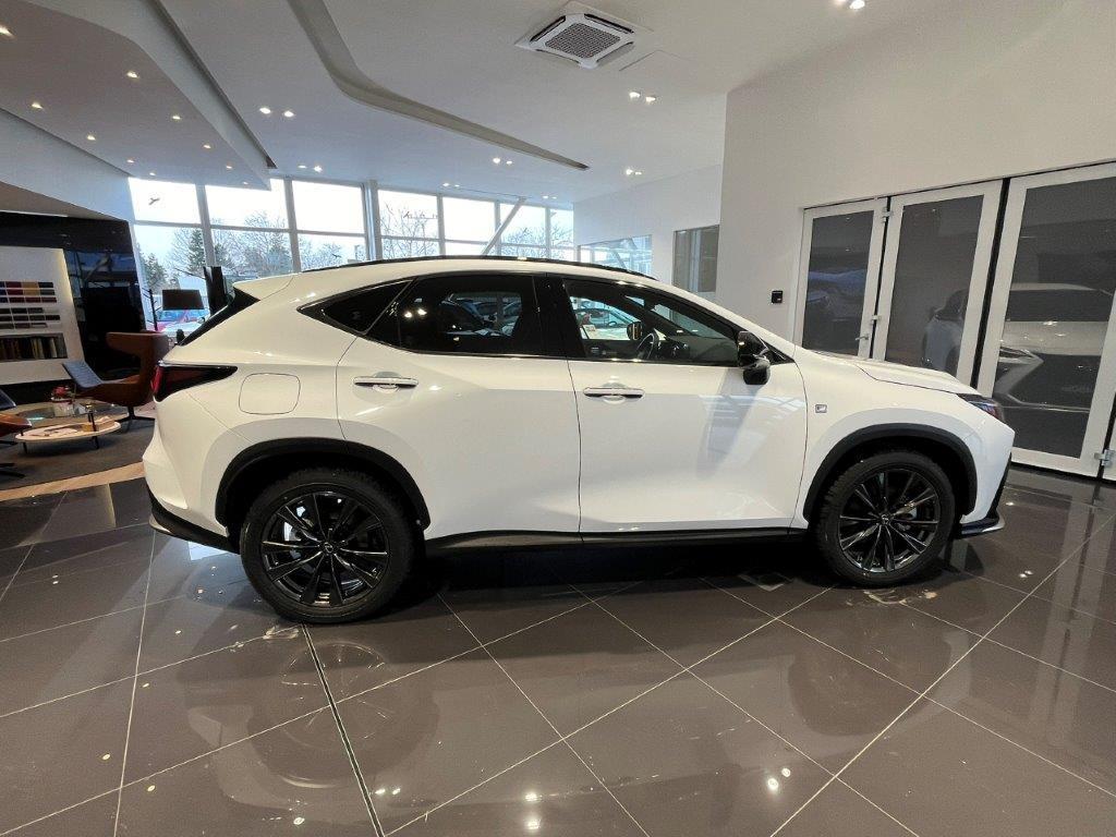 Lexus NX 450h+  2,5L