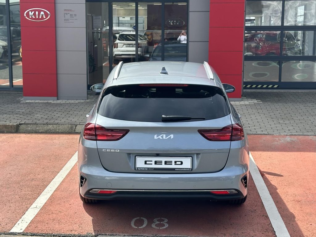 KIA Ceed  SW CD 1,5 T-GDi TOP *