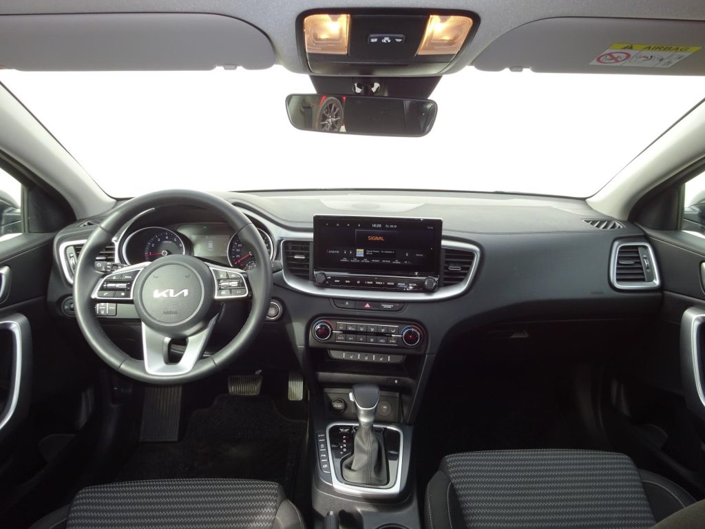 KIA Ceed  1.5 T-GDi 7DCT TOP Smartkey