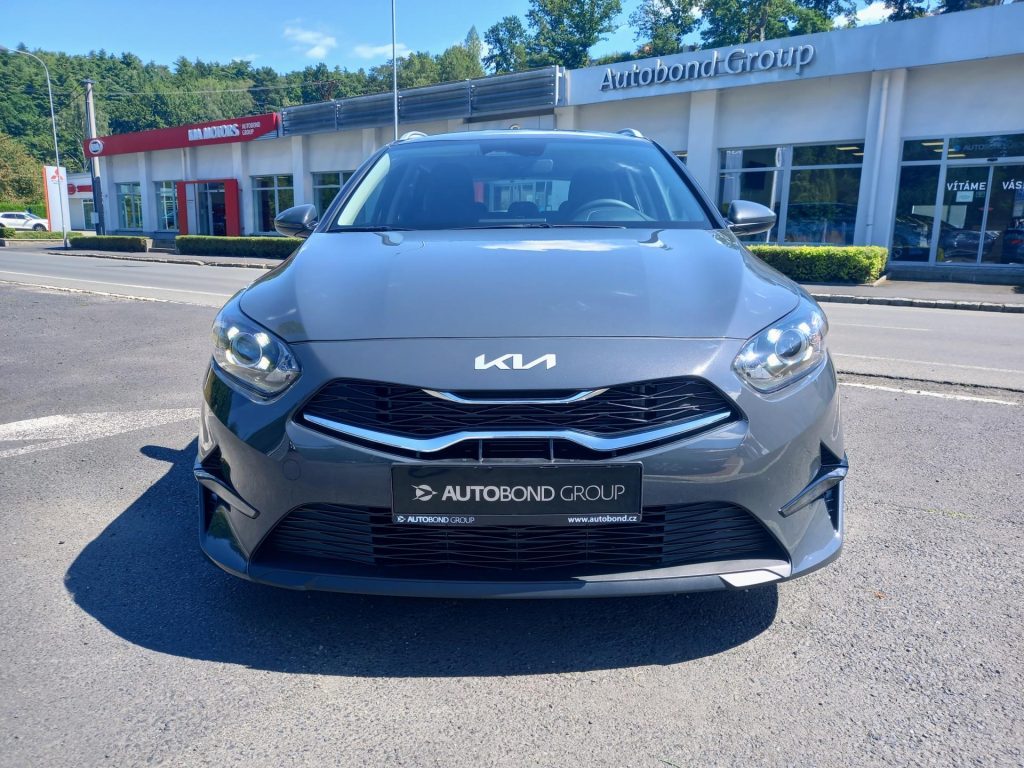 KIA Ceed  SW SPIN 1.5 T-GDI MT