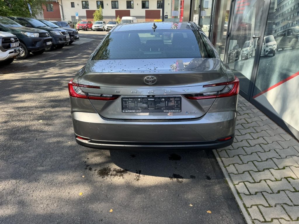 Toyota Camry  2,5 Hybrid Executive