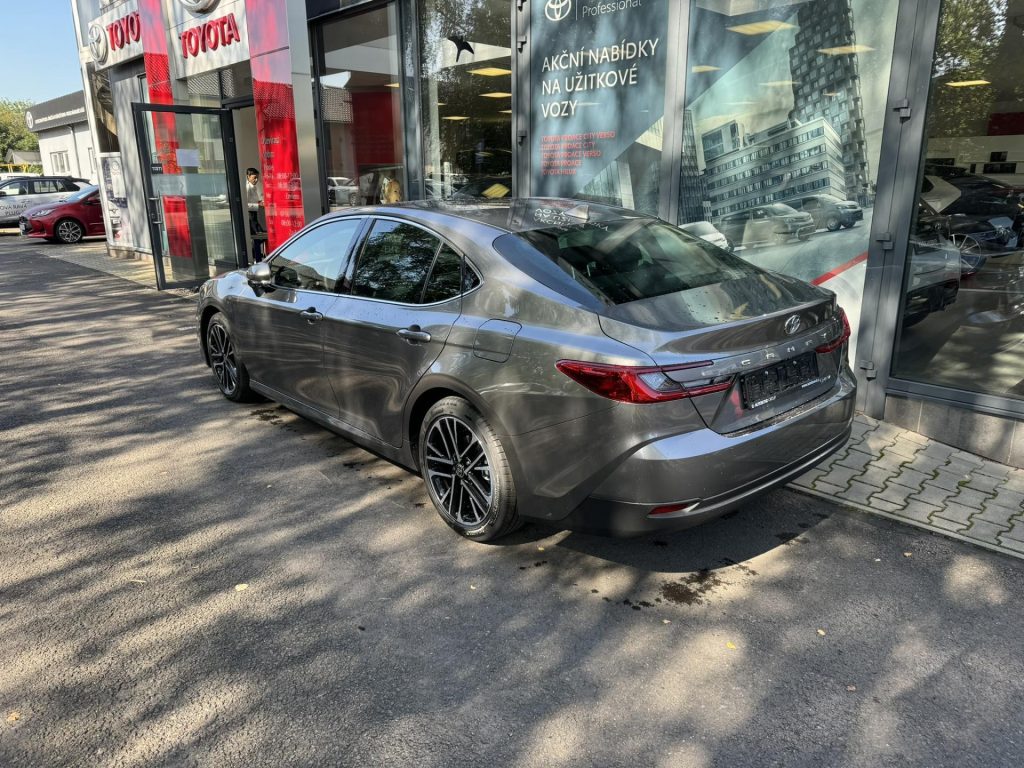 Toyota Camry  2,5 Hybrid Executive