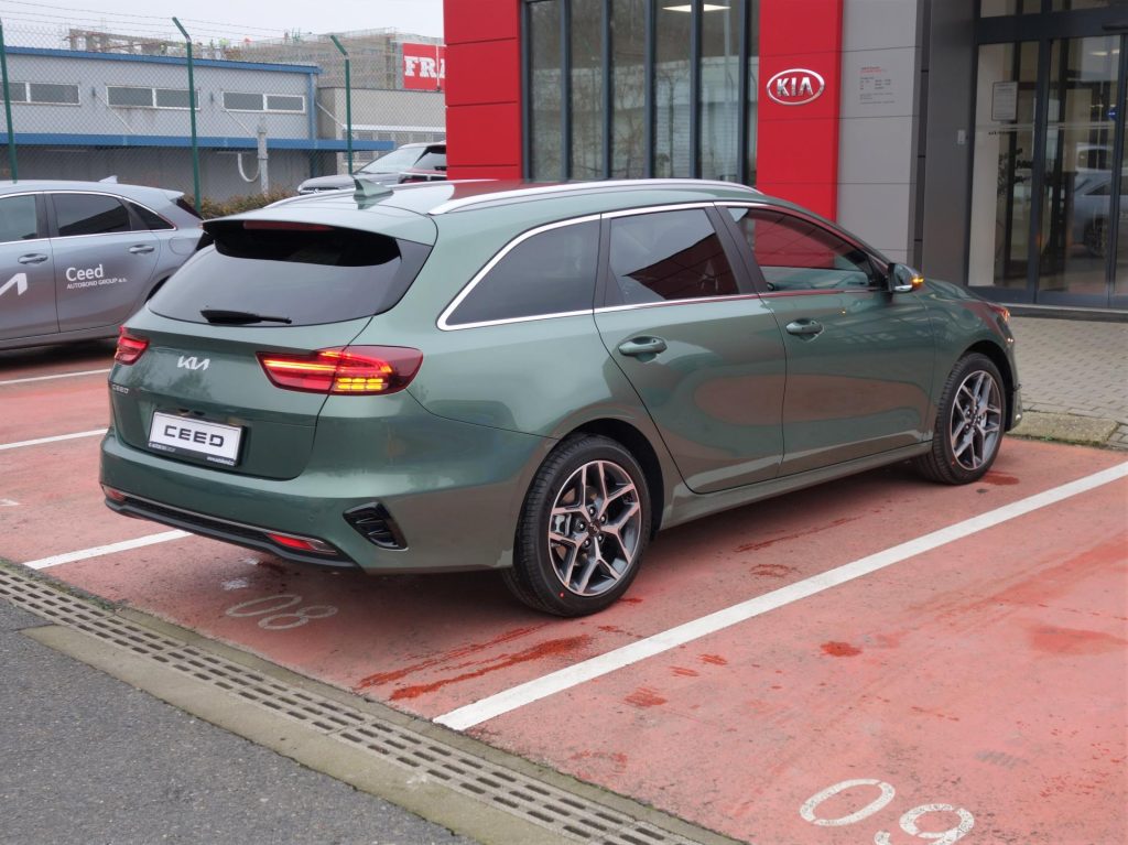 KIA Ceed  SW CD 1,5 T-GDi GPF TOP