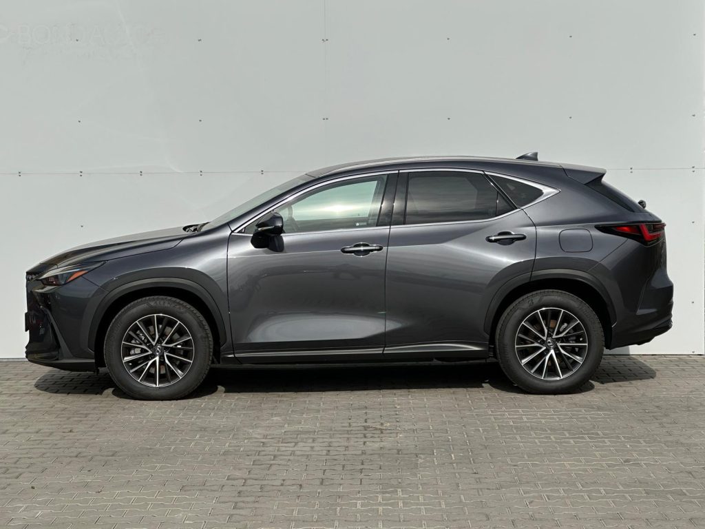 Lexus NX 450h+  2,5 HSD e-CVT EXECUTIVE PHEV E-FOUR