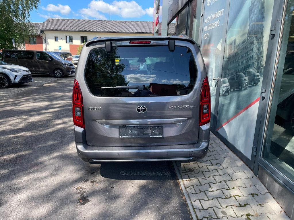 Toyota ProAce City Verso  Family Comfort 7S - 6MT