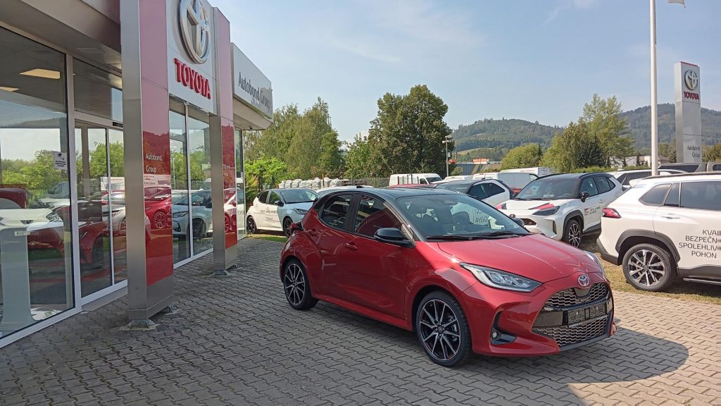 Toyota Yaris  1.5 TNGA HEV 130