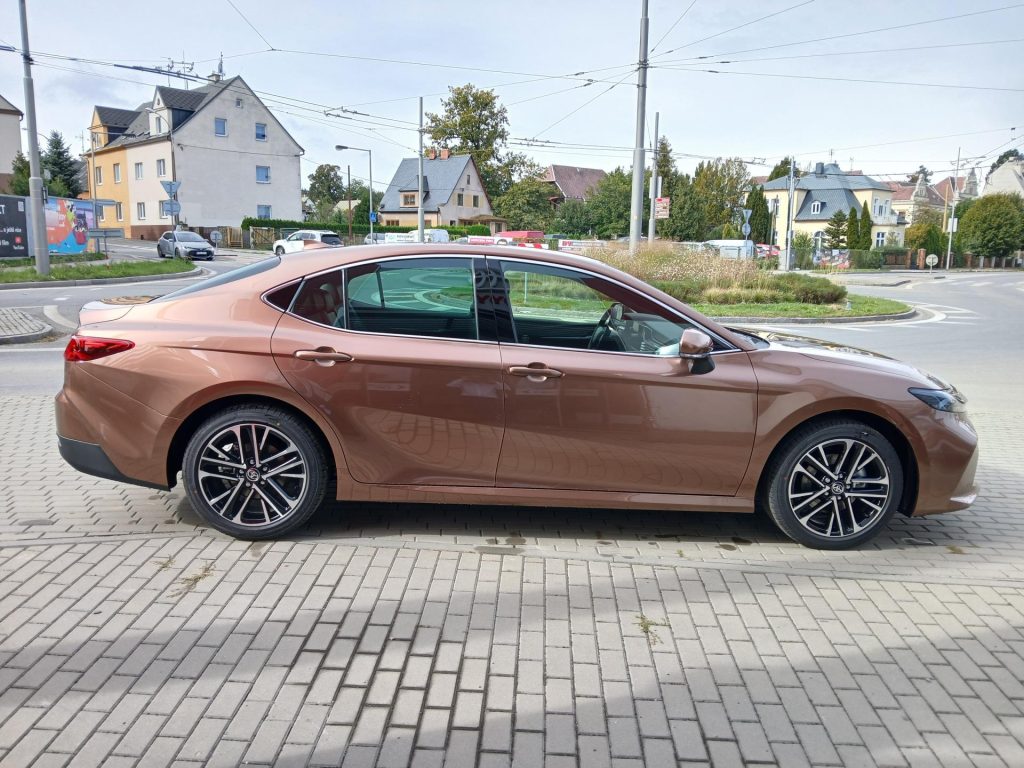 Toyota Camry  Camry 2.5 HEV CVT Prestige