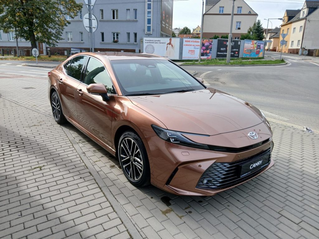 Toyota Camry  Camry 2.5 HEV CVT Prestige