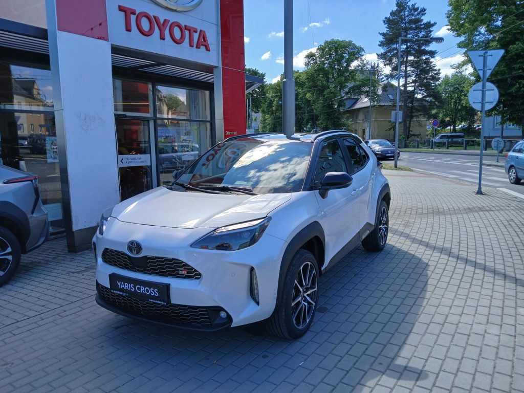 Toyota Yaris Cross  1.5 CVT 130 (2x4) GR Sport