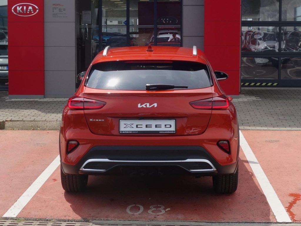 KIA XCeed  1,5 T-GDi GPF 7DCT TOP !SKLADEM!