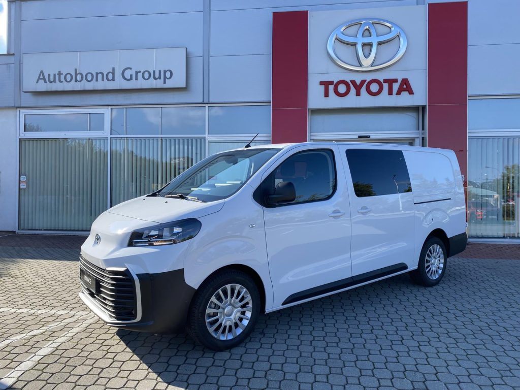 Toyota ProAce  2.0D 6MT Crewcab Multimedia + tažné