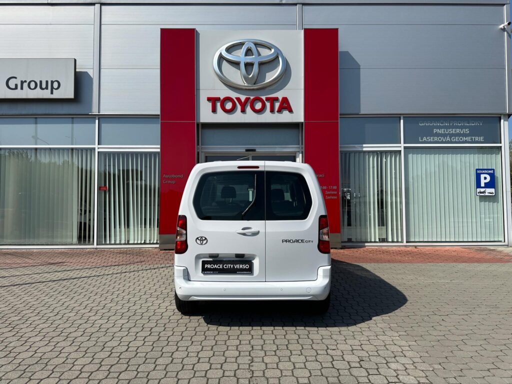 Toyota ProAce City Verso  1.2T 6MT Business Short