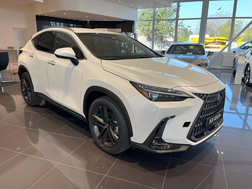 Lexus NX 450h+  2,5l