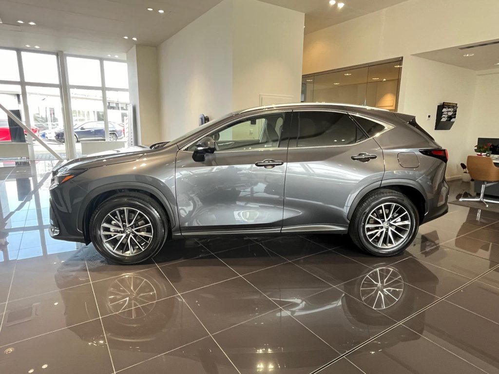 Lexus NX 350h  2,5l