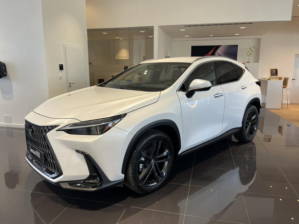 Lexus NX 350h  2,5l