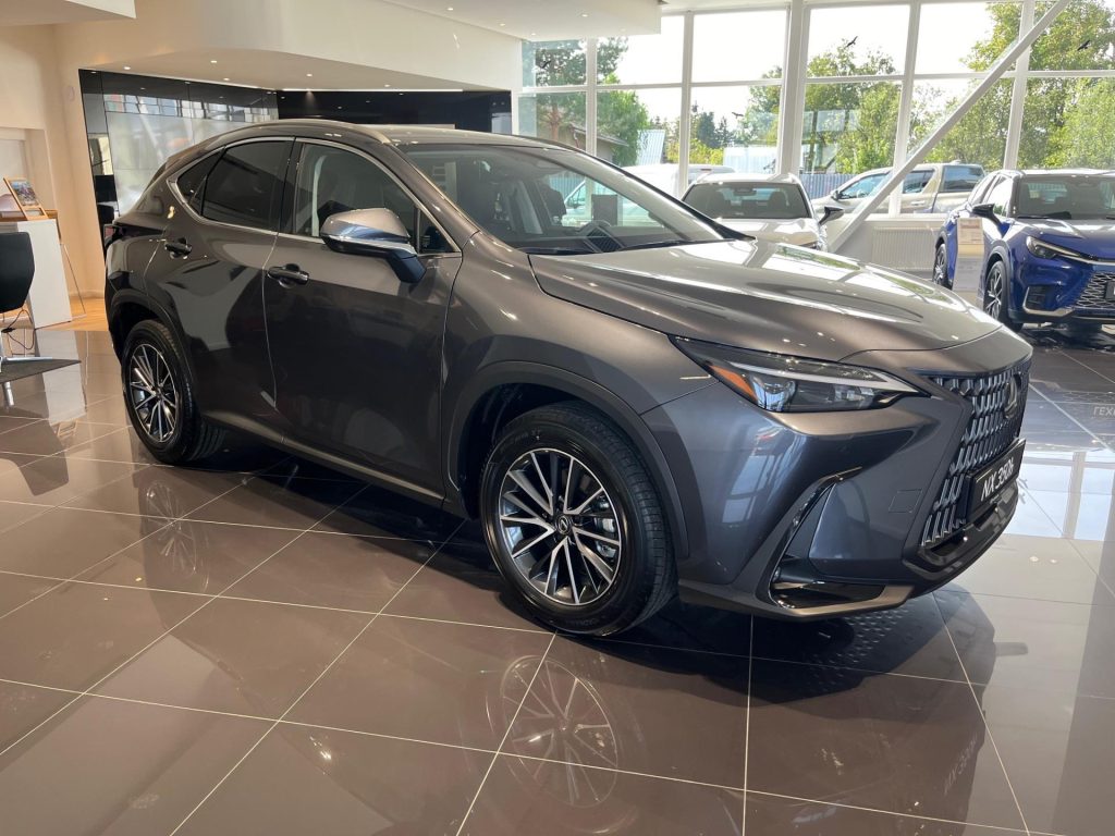 Lexus NX 350h  2,5l