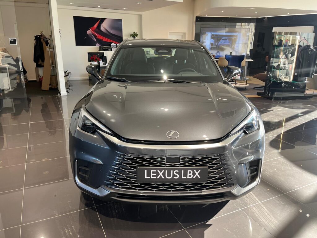 Lexus LBX  1,5l