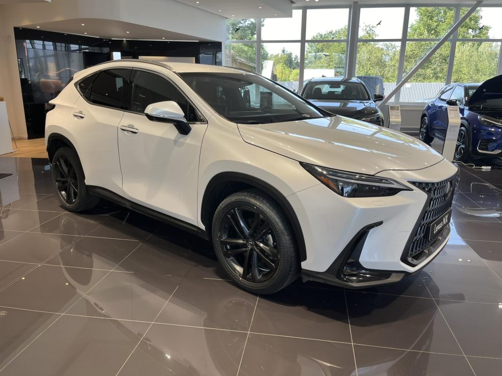 Lexus NX 350h  2,5l