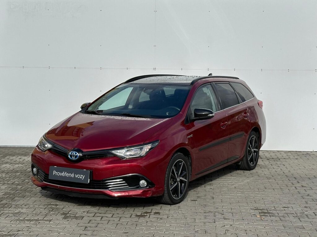 Toyota Auris  1.8 HSD e-CVT Selection