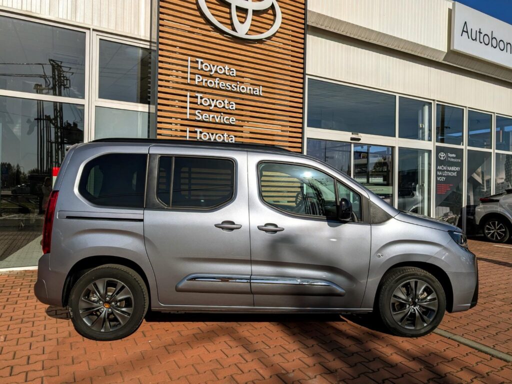 Toyota ProAce City Verso  1,5D 130K 4x2 6MT FAMILY