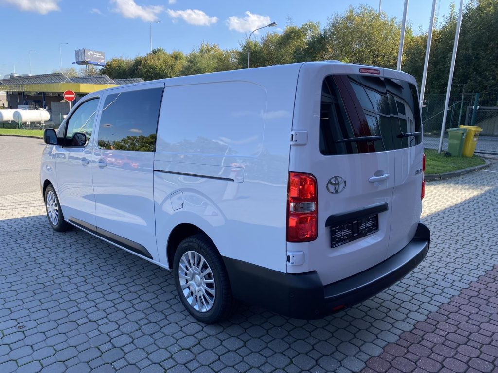 Toyota ProAce  2.0D 6MT Crewcab Multimedia + tažné