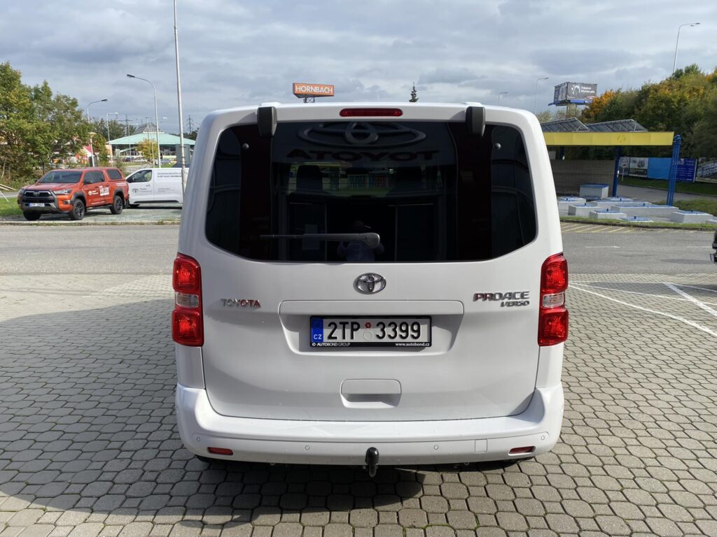 Toyota ProAce Verso  2.0D 6MT Family TTS Webasto