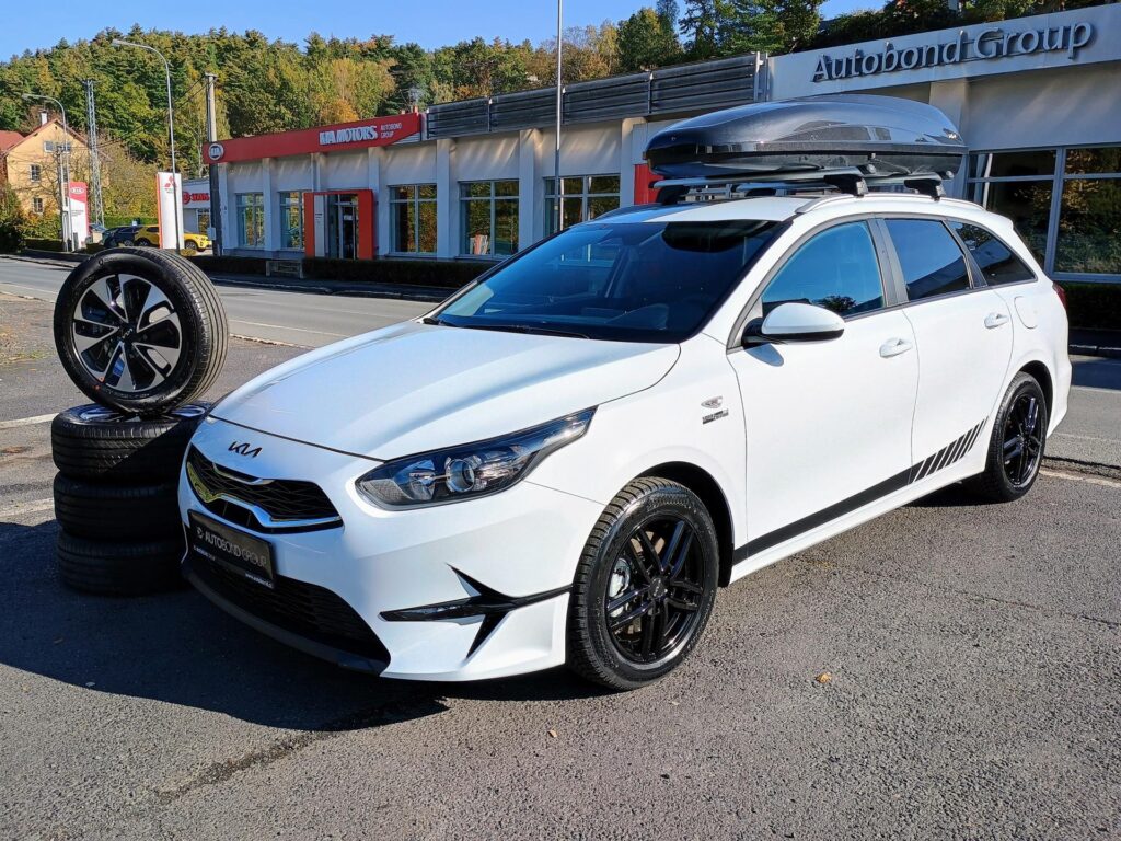 KIA Ceed  SW SPORT EDITION 1.5 T-GDI MT