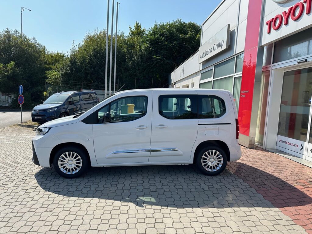 Toyota ProAce City Verso  1.2T 6MT Business Short