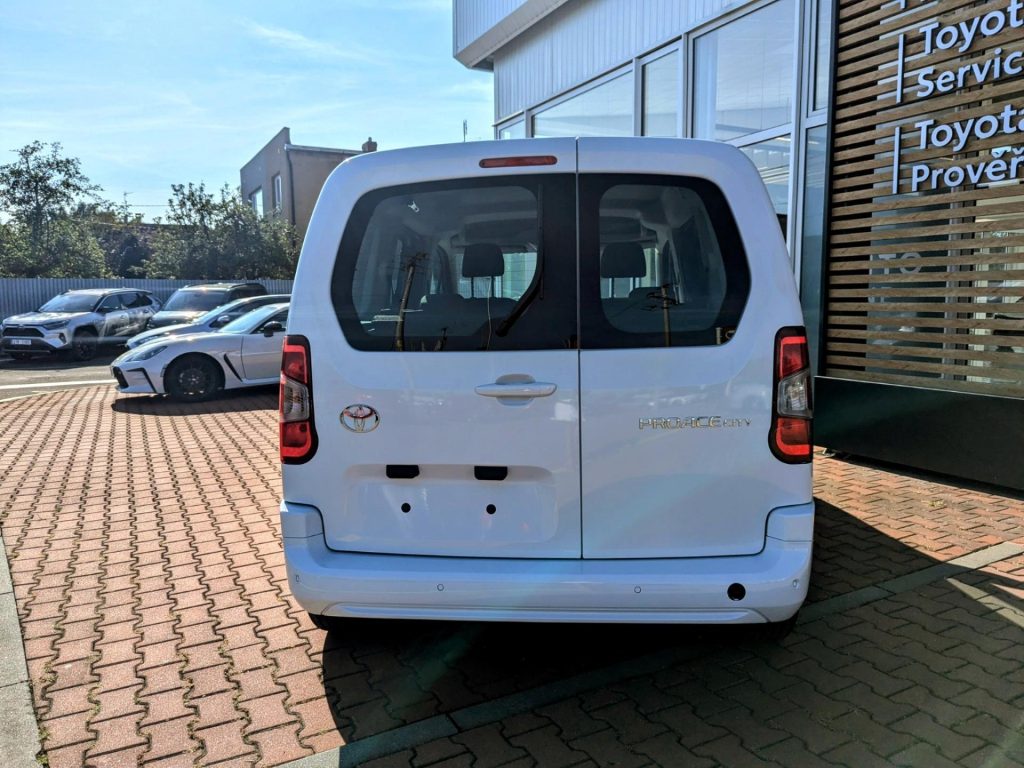 Toyota ProAce City Verso  1,5 DIESEL  6MT SHORT BUSINESS