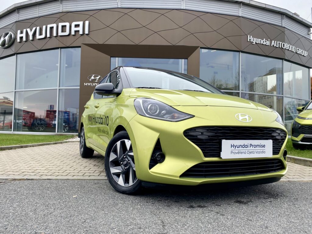 Hyundai i10  1,0i 63k Smart 15" ALU, dvoutónová střecha