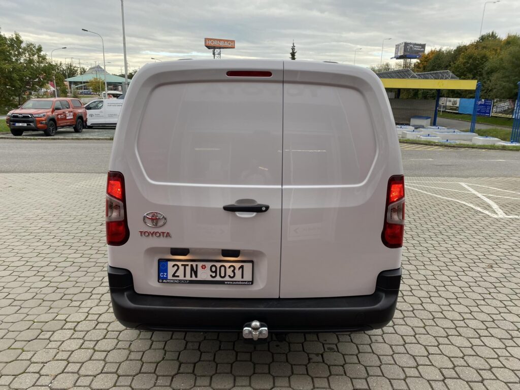 Toyota ProAce City  1.5D 6MT Active + Tažné