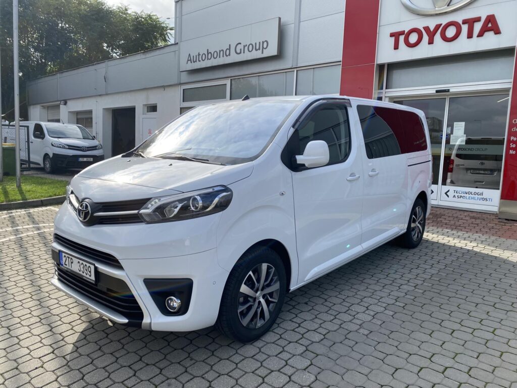 Toyota ProAce Verso  2.0D 6MT Family TTS Webasto