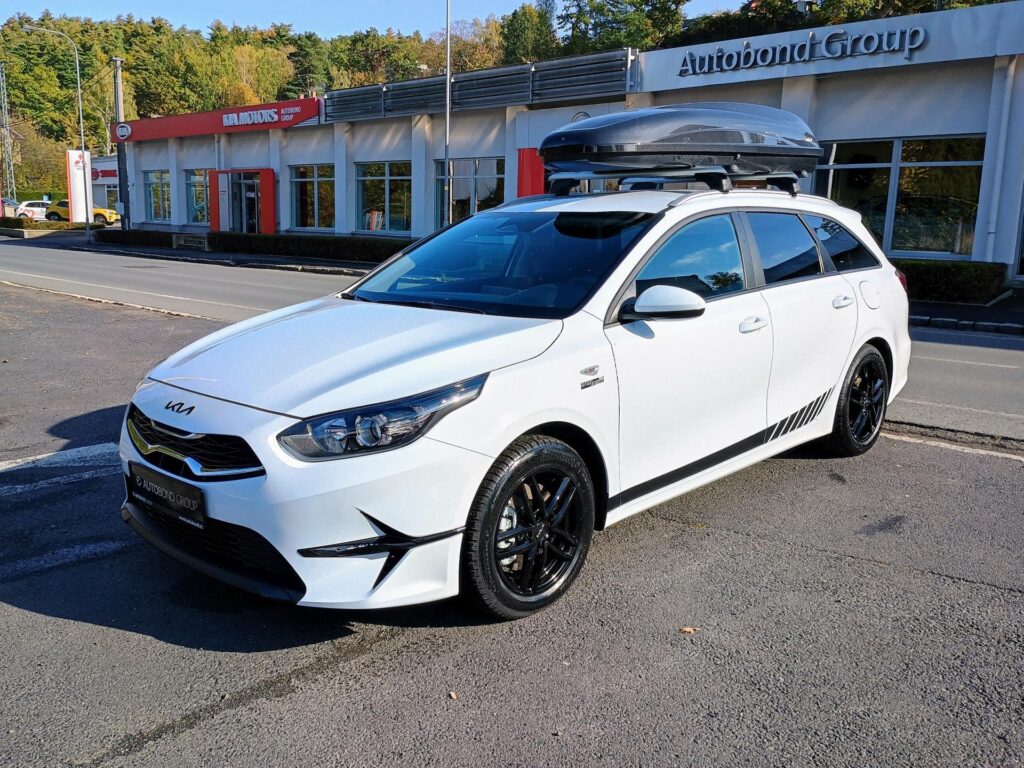 KIA Ceed  SW SPORT EDITION 1.5 T-GDI MT