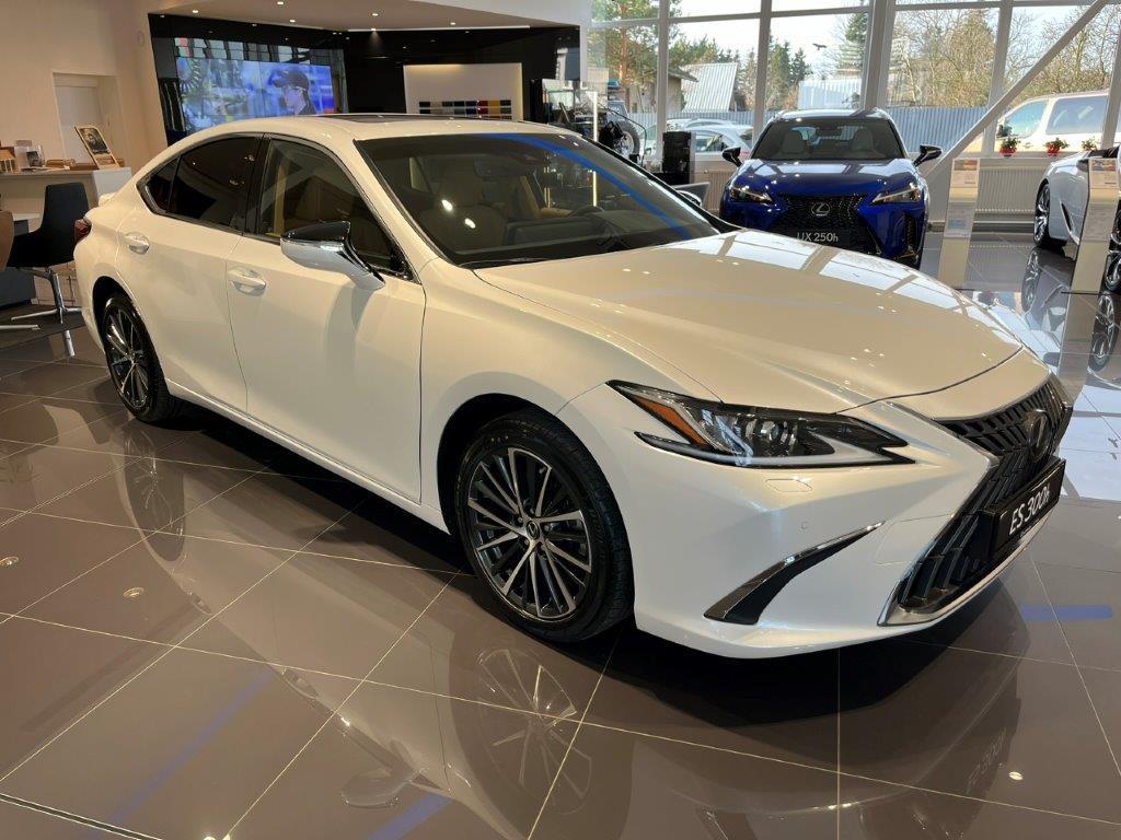 Lexus ES 300h  2,5l