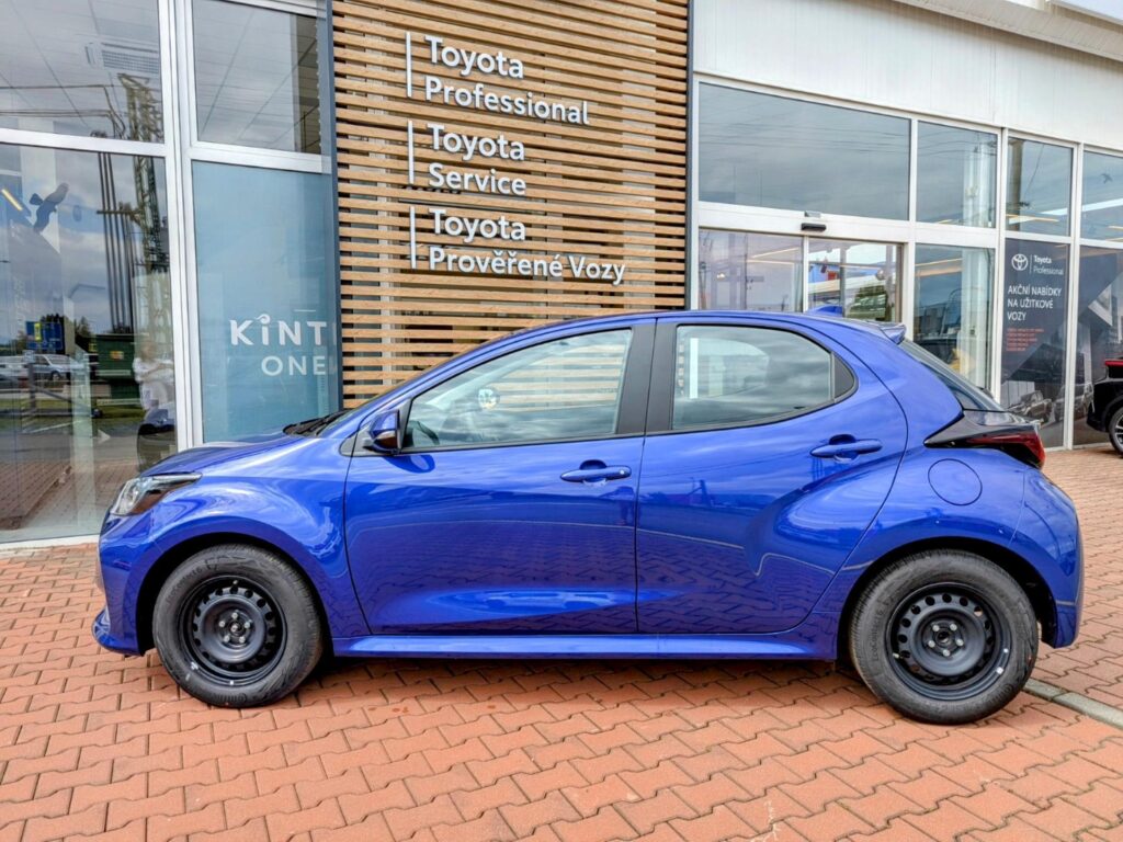 Toyota Yaris  1.5 6MT MC24  Active