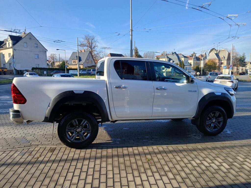 Toyota Hilux  Hilux 2.4 D 150k 6AT Active