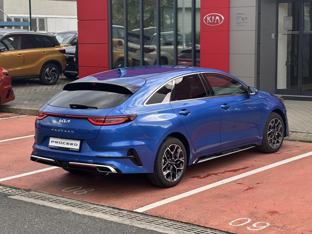 KIA ProCeed  1,5 T-GDi GPF 7DCT GT LINE PLUS