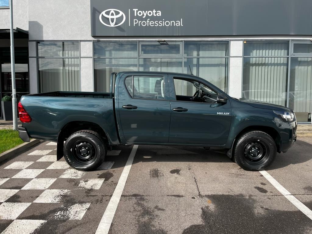 Toyota Hilux  2.4D 4×4 6MT Live