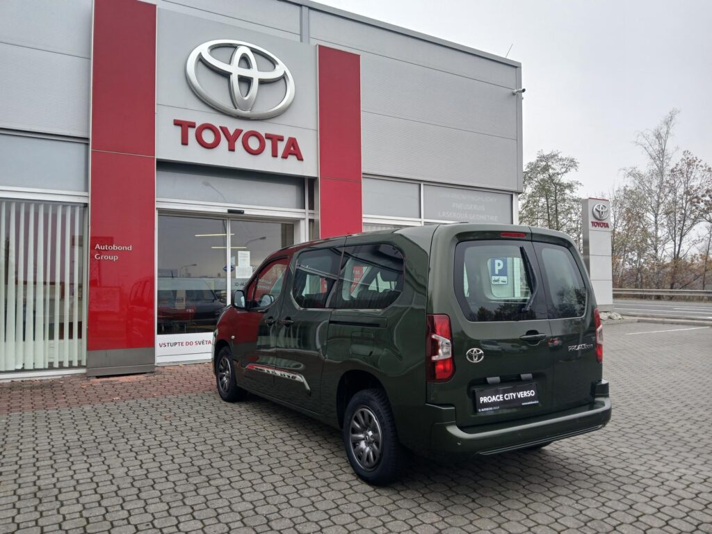 Toyota Proace City Verso  1.5D 6MT Business + zimní kola