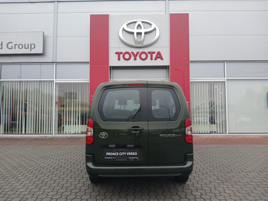 Toyota Proace City Verso  1.5D 6MT Business + zimní kola