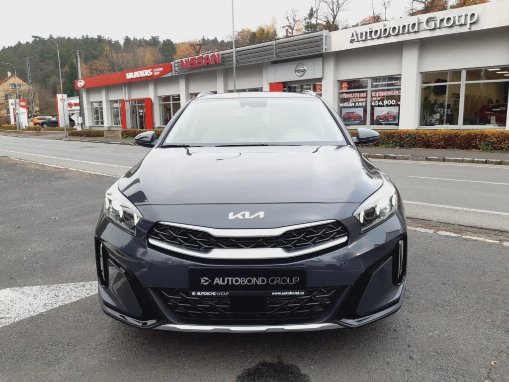 KIA XCeed  TOP 1.5 T-GDi MT