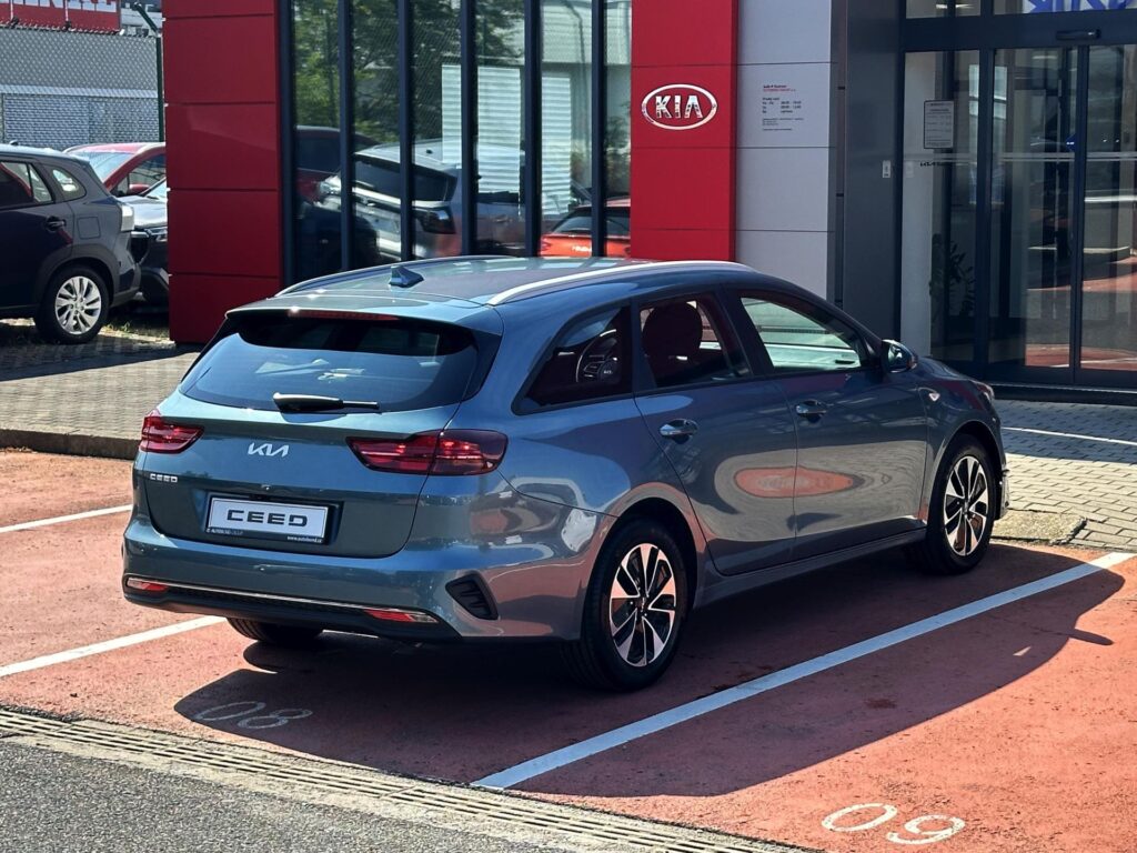 KIA Ceed  SW CD 1,5 T-GDi GPF TOP*