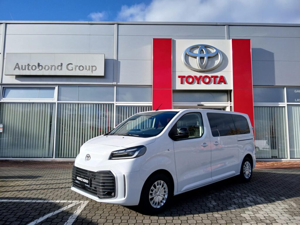 Toyota Proace Verso  2.0 D 6MT Business 9s