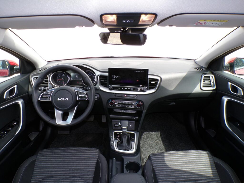 KIA Ceed  1.5 T-GDi 7DCT TOP Smartkey