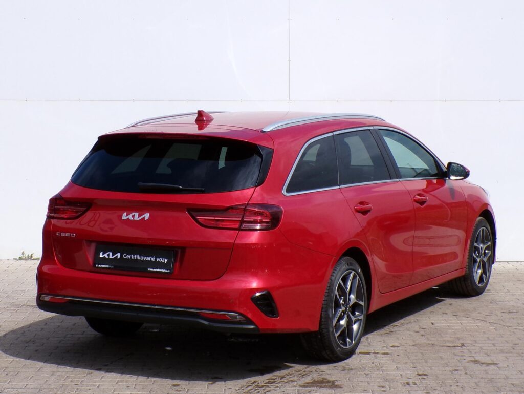 KIA Ceed  1.5 T-GDi 7DCT TOP Smartkey