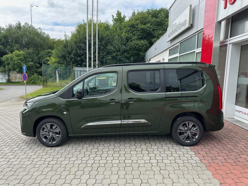 Toyota ProAce City Verso  1.5D 8AT VIP 7S