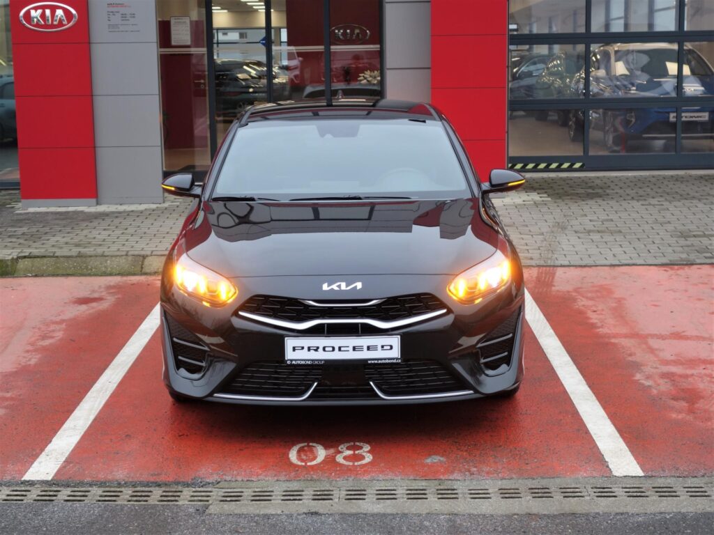 KIA ProCeed  1,5 T-GDi GPF 7DCT GT LINE PLUS*